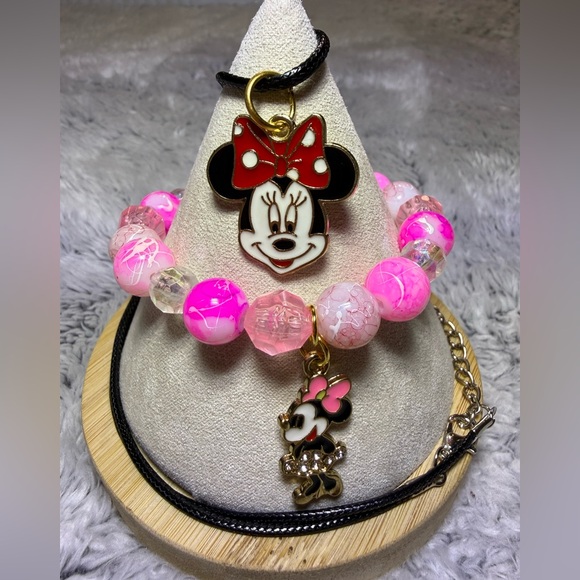 Minnie Mouse Bracelet and Pendant Necklace Set. - Picture 1 of 8